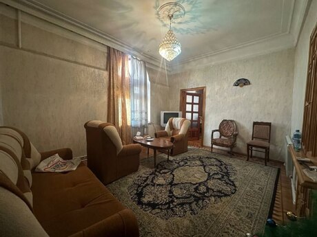 2 otaqlı köhnə tikili - Nizami m. - 60 m²