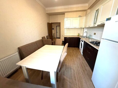 1-комн. новостройка - м. 28 мая - 54 м²