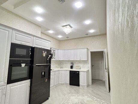 3 otaqlı yeni tikili - Xətai r. - 120 m²