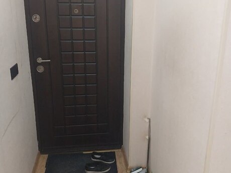 3 otaqlı köhnə tikili - İnşaatçılar m. - 70 m²