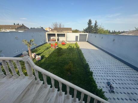 4 otaqlı həyət evi/bağ evi - Buzovna q. - 140 m²