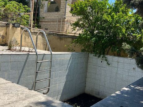 8 otaqlı həyət evi/bağ evi - Qaradağ r. - 320 m²