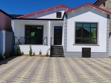 4 otaqlı həyət evi/bağ evi - Savalan q. - 135 m²