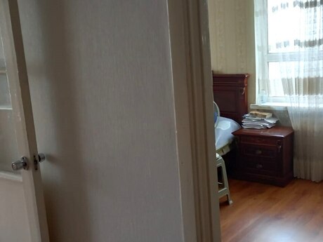 1 otaqlı köhnə tikili - İnşaatçılar m. - 45 m²