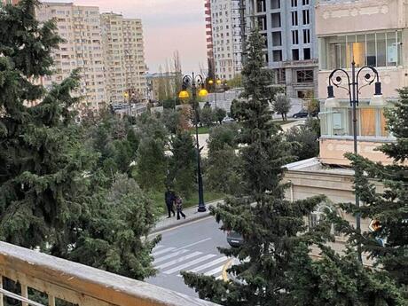 1 otaqlı köhnə tikili - Elmlər Akademiyası m. - 35 m²