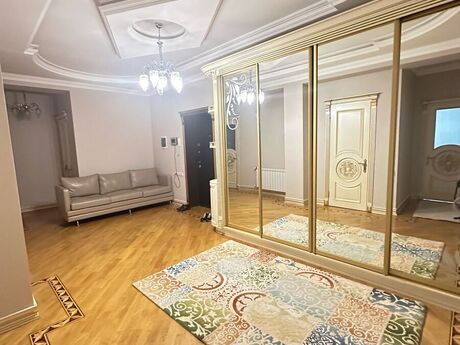 3 otaqlı yeni tikili - 8 Noyabr m. - 150 m²