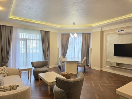 3 otaqlı yeni tikili - Şah İsmayıl Xətai m. - 110 m²