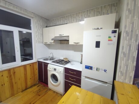 1 otaqlı həyət evi/bağ evi - Qaraçuxur q. - 35 m²