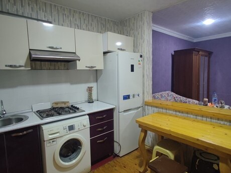 1 otaqlı həyət evi/bağ evi - Qaraçuxur q. - 35 m²