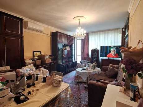 2 otaqlı köhnə tikili - İnşaatçılar m. - 55 m²