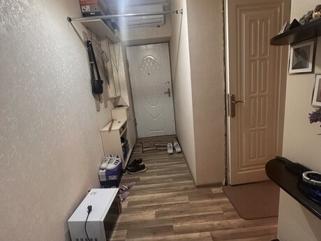 1 otaqlı köhnə tikili - 8-ci mikrorayon q. - 38 m²