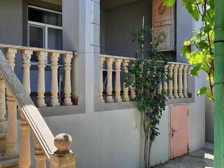3 otaqlı həyət evi/bağ evi - Şüvəlan q. - 150 m²