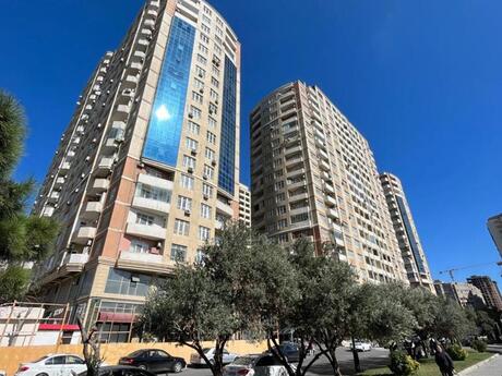 3-комн. новостройка - м. Шах Исмаил Хатаи - 130 м²