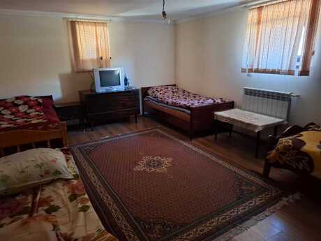 2 otaqlı həyət evi/bağ evi - 7-ci mikrorayon q. - 40 m²