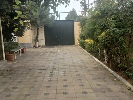 4 otaqlı həyət evi/bağ evi - Badamdar q. - 200 m²