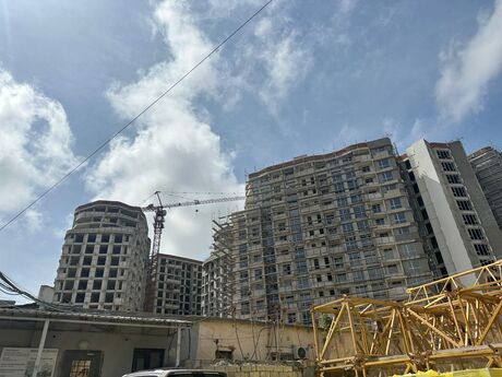 4 otaqlı yeni tikili - Bakıxanov q. - 122.2 m²