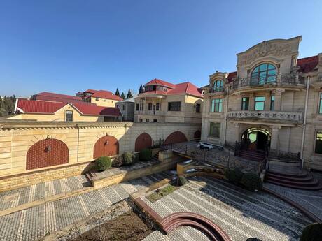 8 otaqlı həyət evi/bağ evi - Bakıxanov q. - 800 m²