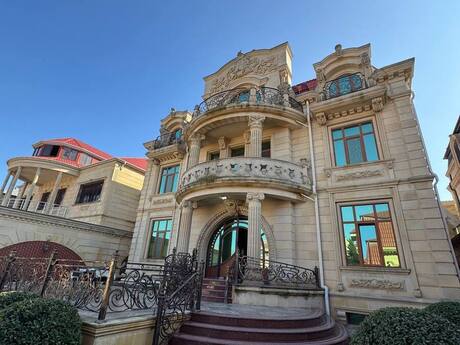 8 otaqlı həyət evi/bağ evi - Bakıxanov q. - 800 m²