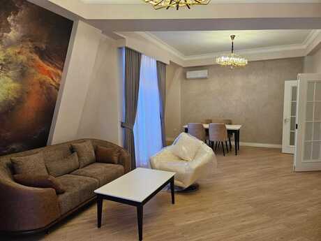 3 otaqlı yeni tikili - Ağ şəhər q. - 130 m²
