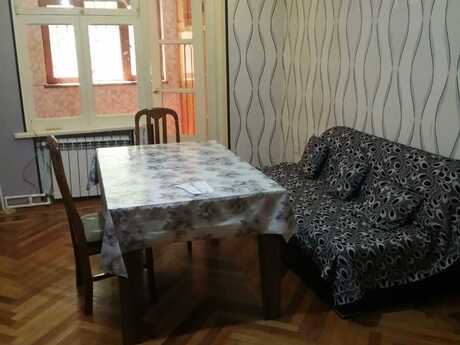 3 otaqlı köhnə tikili - Qara Qarayev m. - 70 m²
