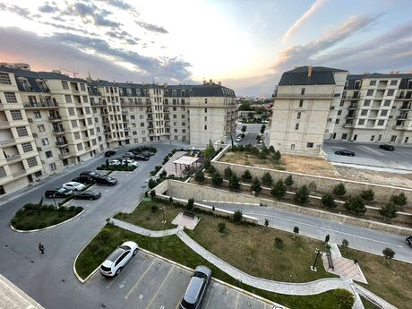 3 otaqlı yeni tikili - Ağ şəhər q. - 130 m²