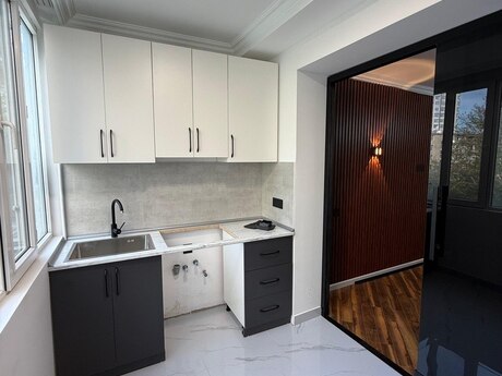 2 otaqlı köhnə tikili - 8-ci mikrorayon q. - 45 m²