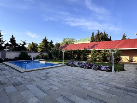 5 otaqlı həyət evi/bağ evi - Şüvəlan q. - 190 m²
