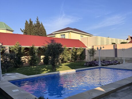 5 otaqlı həyət evi/bağ evi - Şüvəlan q. - 190 m²