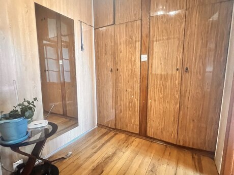 2 otaqlı köhnə tikili - İnşaatçılar m. - 65 m²