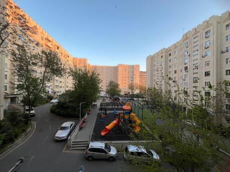 3 otaqlı köhnə tikili - Yeni Günəşli q. - 80 m²