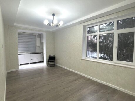 2 otaqlı köhnə tikili - Azadlıq Prospekti m. - 50 m²