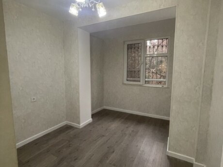 2 otaqlı köhnə tikili - Azadlıq Prospekti m. - 50 m²