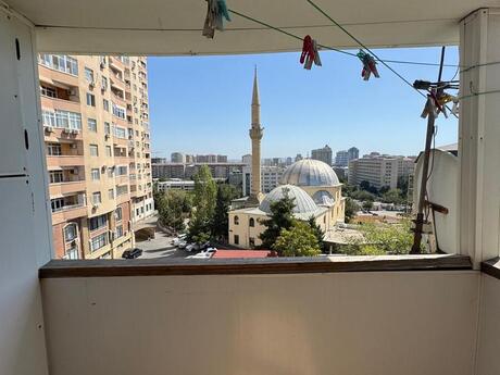 2 otaqlı köhnə tikili - Elmlər Akademiyası m. - 45 m²