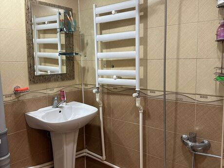 2 otaqlı köhnə tikili - Əhmədli m. - 65 m²