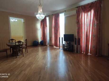 4 otaqlı köhnə tikili - 28 May m. - 142.3 m²