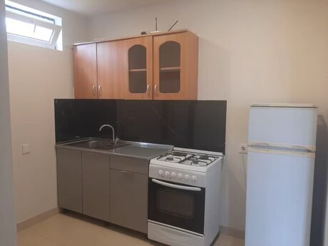1 otaqlı həyət evi/bağ evi - Binəqədi q. - 30 m²