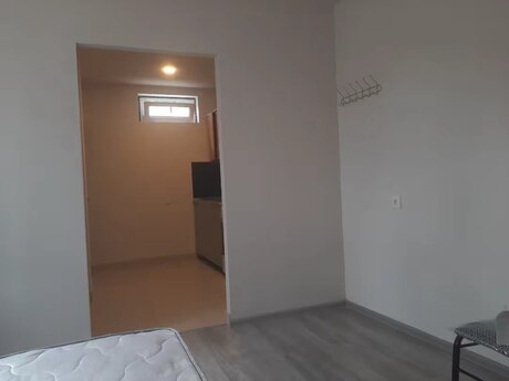 1 otaqlı həyət evi/bağ evi - Binəqədi q. - 30 m²