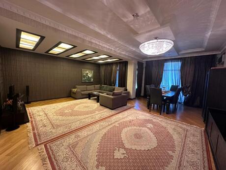 3-комнатная квартира, 157 м², İçəri Şəhər: 420 000 ₼ 2