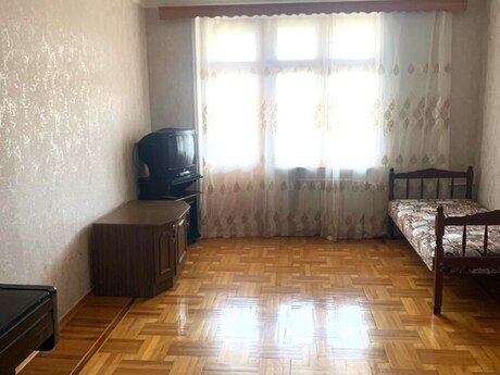 3 otaqlı köhnə tikili - Qara Qarayev m. - 90 m²