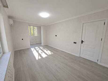 2 otaqlı köhnə tikili - İnşaatçılar m. - 35 m²