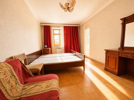 4 otaqlı köhnə tikili - Nəriman Nərimanov m. - 103 m²