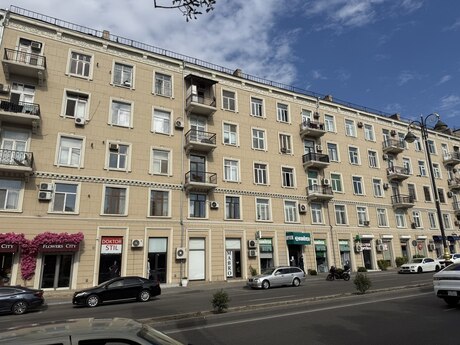 2-комн. вторичка - Насиминский  р. - 56 м²