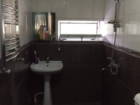 2 otaqlı köhnə tikili - Bakıxanov q. - 60 m²