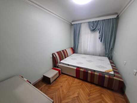 3 otaqlı köhnə tikili - Nizami m. - 75 m²