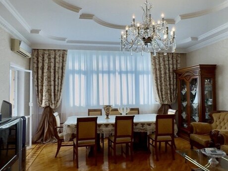 3-комн. новостройка - пос. 8-й мкр - 130 м²