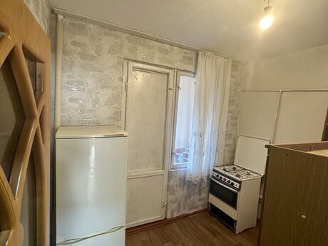 2 otaqlı köhnə tikili - Yeni Günəşli q. - 55 m²