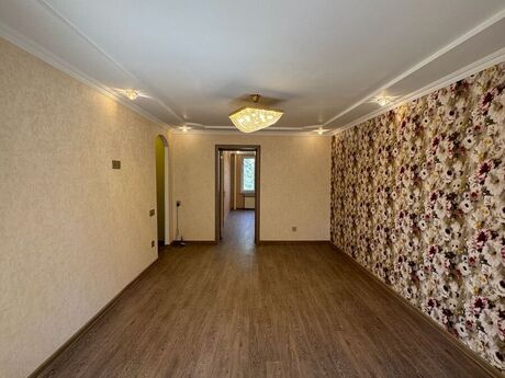 3 otaqlı köhnə tikili - Neftçilər m. - 60 m²