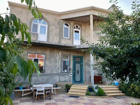 7 otaqlı həyət evi/bağ evi - Mehdiabad q. - 340 m²