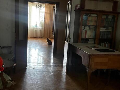 3 otaqlı köhnə tikili - Əhmədli m. - 85 m²