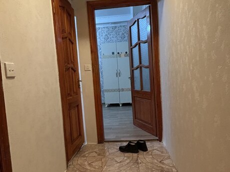 2 otaqlı köhnə tikili - 7-ci mikrorayon q. - 54 m²